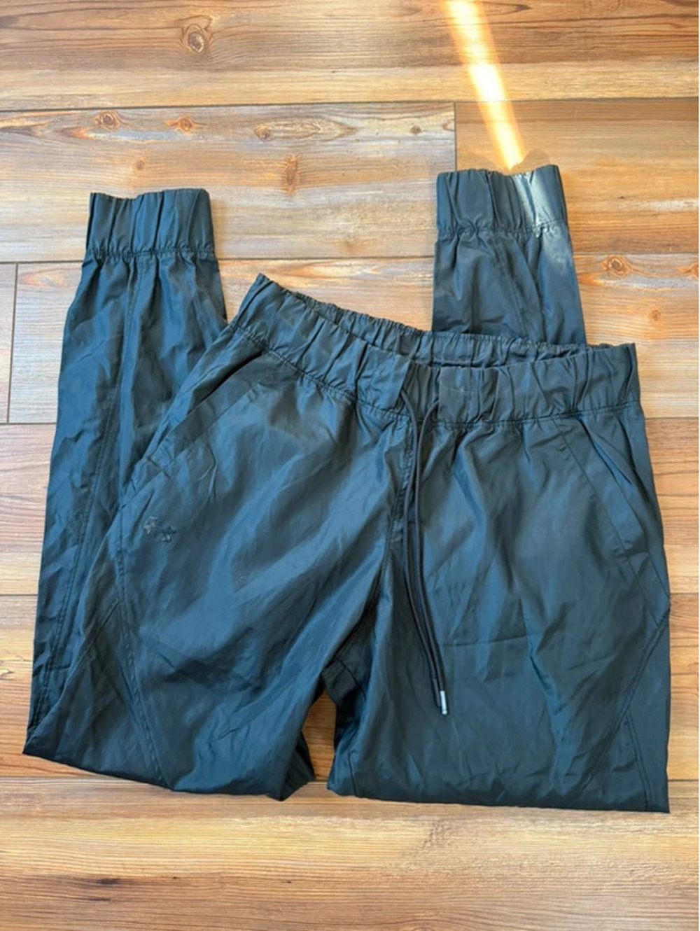 Under armour athletic joggers size XS